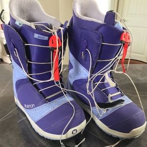 Burton MINT, Women’s Snowboarding Boots, size 9